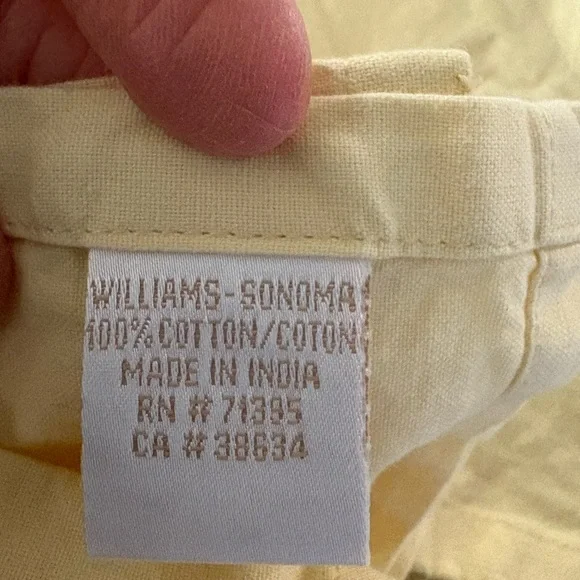 Williams Sonoma Light Blue and Soft Yellow napkins set of 8 - Picture 5 of 7